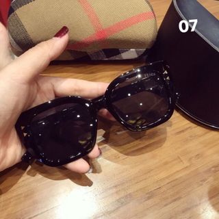 Mắt kính thời trang