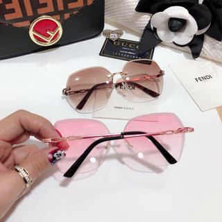 Mắt kinh nhiều màu