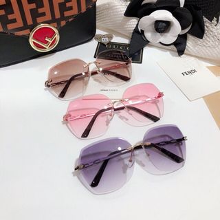 Mắt kinh nhiều màu