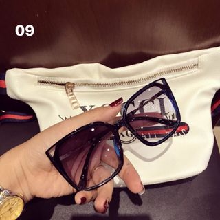 Mắt kính sang trọng giá rẻ