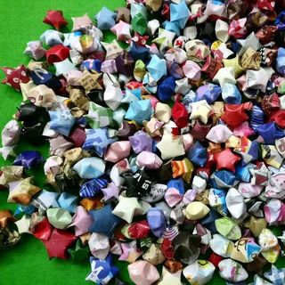 sao giấy xếp sẵn hàng luôn có sẵn nha các bạnvui lòng liên hệ để mua nhé