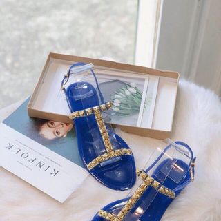 Giày sandal nhựa đinh