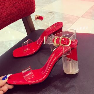 Giày sandal cao gót trong