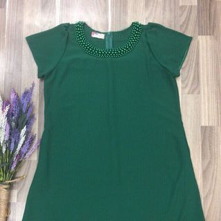 Đầm thiết kế trung niên xem chi tiết qua