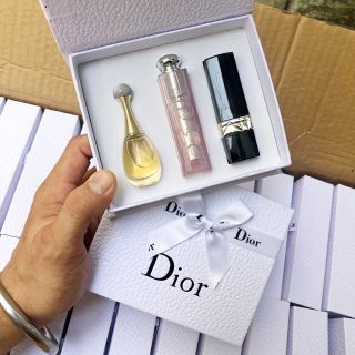 Set Dior3 Món Son Và Nước Hoa 3in1 giá sỉ