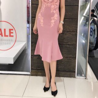 Đầm đuôi cá dài