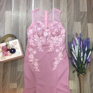Đầm đuôi cá dài