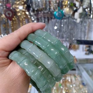 VÒNG CẨM THẠCH KHÚC 12 MM