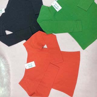 Áo thun bẹt vai tay dài ôm