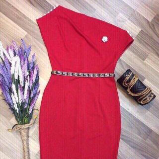 ĐẦM LỆCH VAI