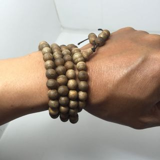 Vòng tay trầm hương 108 hạt saze 6-8 ly sỉ lẻ toàn quốc