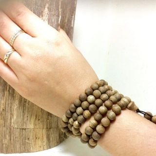 Vòng tay trầm hương 108 hạt saze 6-8 ly sỉ lẻ toàn quốc