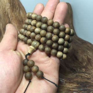 Vòng tay trầm hương 108 hạt saze 6-8 ly sỉ lẻ toàn quốc