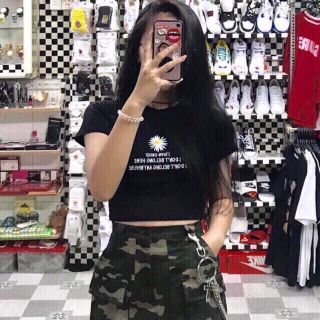 Áo croptop thun in hoa siêu xinh 18