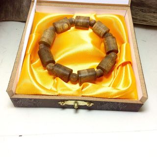 Vòng tay trầm hương đốt trúc 8-12 ly sỉ lẻ toàn quốc