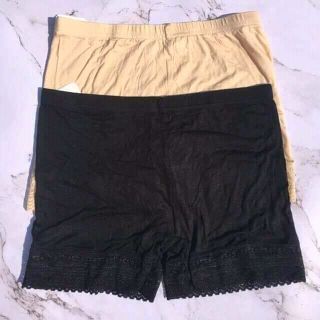 Quần mặc váy cotton chân ren