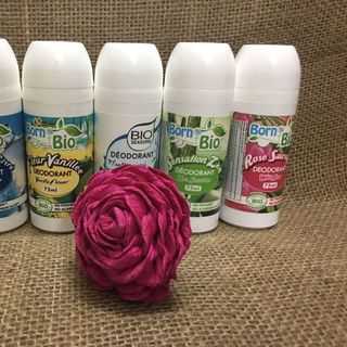 Đủ loại Lăn khử mùi Born to Bio 75ml hương Vani/ Hoa hồng/ Zen/ Bạc hà/ Frozen Ginger PN
