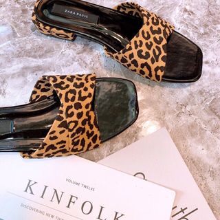 Dép quai ngang da beo sang chảnh