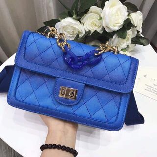 Nhiều mẫu túi xách
