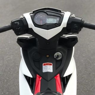 Bán xe Yamaha Exciter 150 đời 2018 màu trắng đỏ tuyệt đẹp Xe còn mới