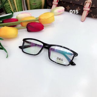 Mắt kinh gọng cận