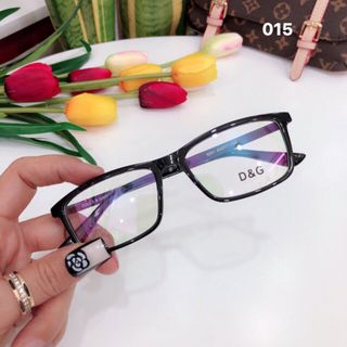 Mắt kinh gọng cận