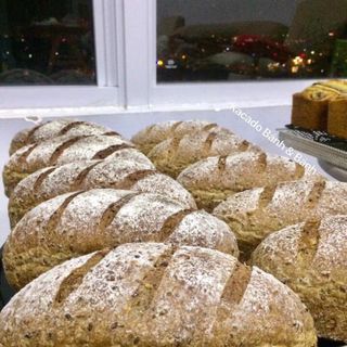 BÁNH MÌ NGŨ CỐC ĂN KIÊNG