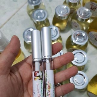 Dưỡng môi dầu dừa 8ml
