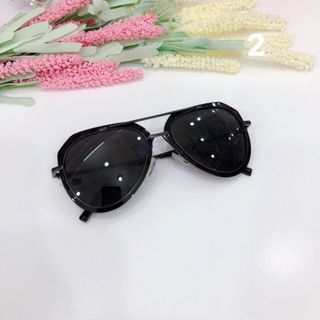 Mắt kinh h