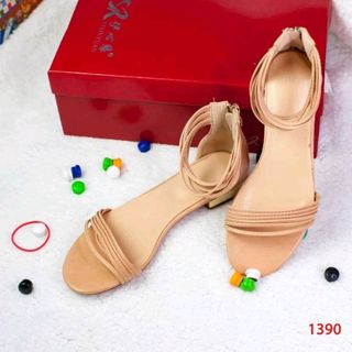 dép đế bằng nữ