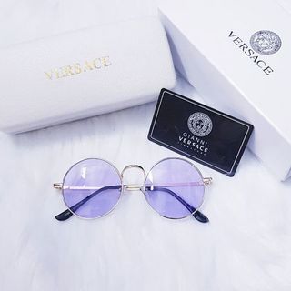 Kính thầy bói xuyên đêm