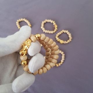 Vòng dâu tằm cho bé