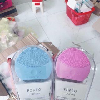 Máy rửa mặt foreo sạc điện