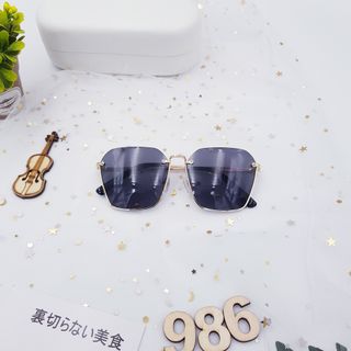 Kính xi ốc 585