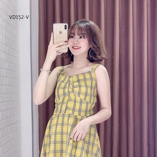 Đầm 2 Dây Caro Nút Bọc