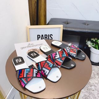 Dép quai chéo đế êm