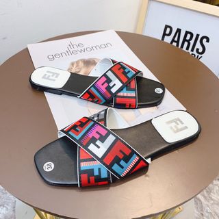 Dép quai chéo đế êm