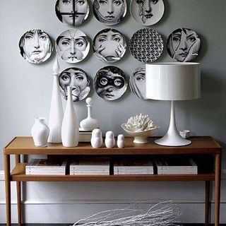 Móc treo đĩa lên tường