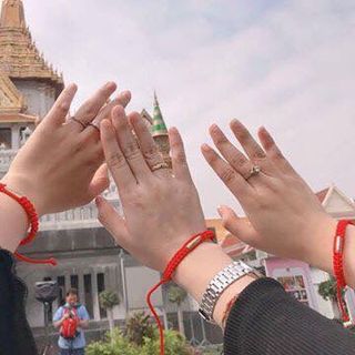 Vòng tay chỉ đỏ thái lan