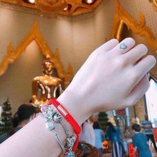 Vòng tay chỉ đỏ thái lan