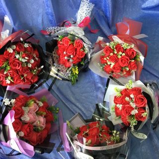 Hoa hồng sáp bó 11 bông