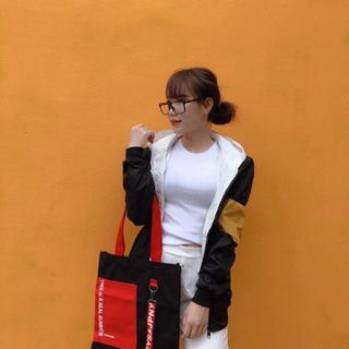 ÁO KHOÁC DÙ NỮ IN CHỮ LƯNG