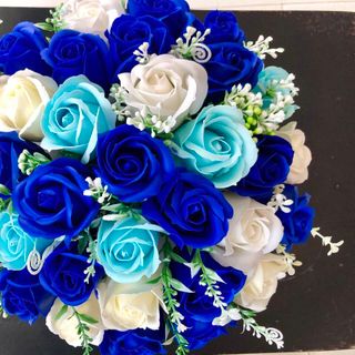 Chậu hoa hồng sáp thơm 35 bông