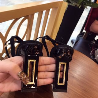 Giày cao got cách điệu