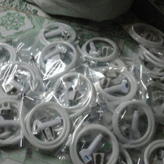 Xịt vệ sinh toilet nhựa