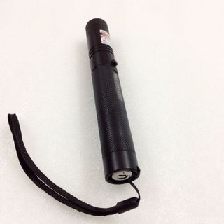 Đèn Pin laser vỏ đen ánh sáng xanh loại tốt