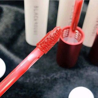 Son kem lì Black Rouge Cotton Lip Color