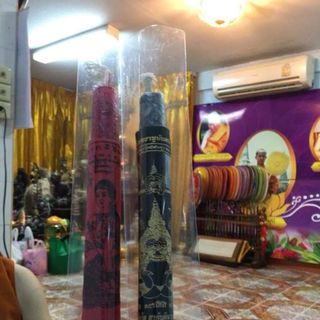 Nến nuốt xui rủi