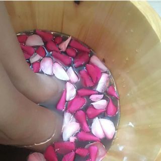 THẢO DƯỢC NGÂM CHÂN