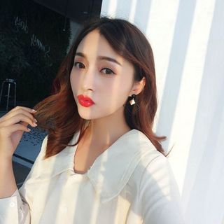 AH99 Bông tai cạnh vuông đen sang trọng